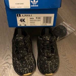 Toddler adidas Sneakers in black and grey size 4
